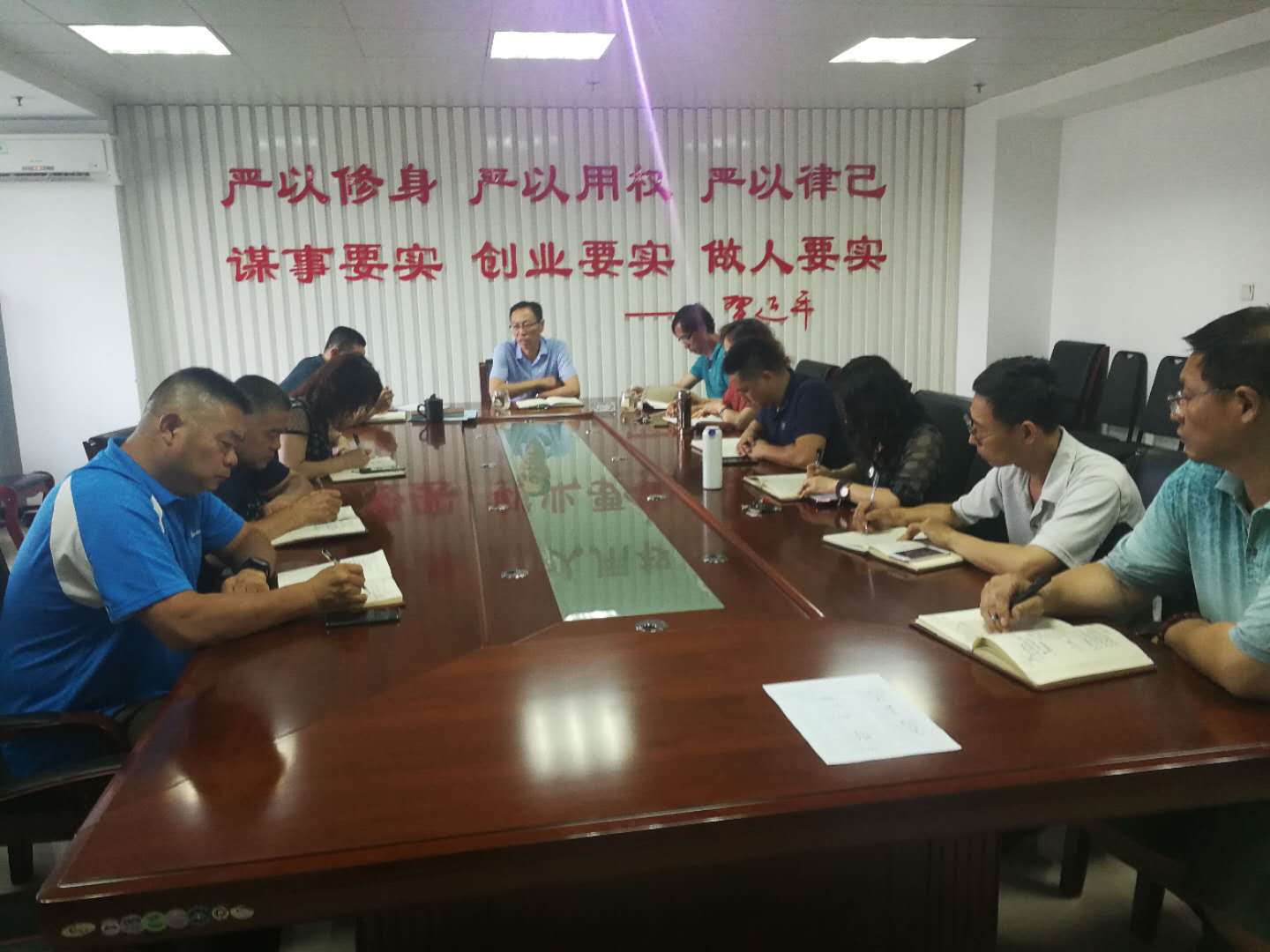 �˶�����ѧУ������߹�
���������ġ��μ�ʹ�������������������ѧϰ�ܽ�ᾫ��