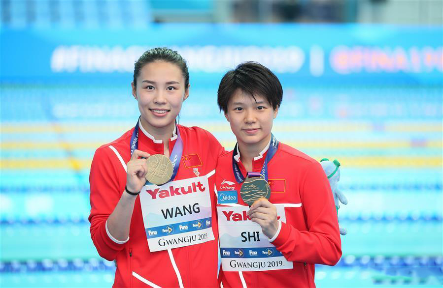 ������ù�����Ӿ������Ů��˫��3������ھ�