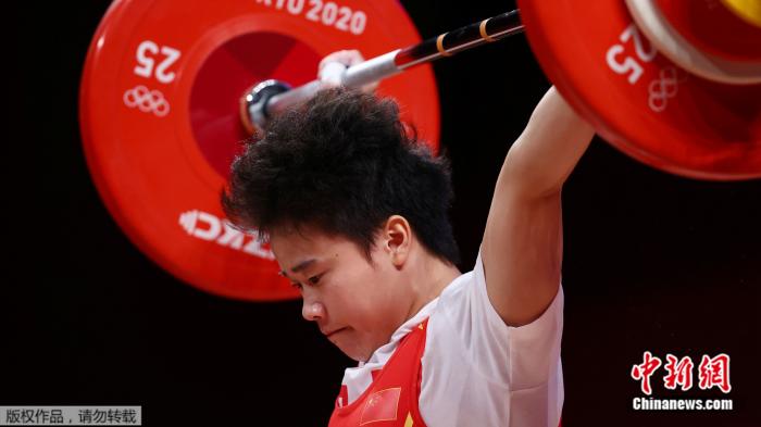 侯志慧在比赛中。 点击进入下一页