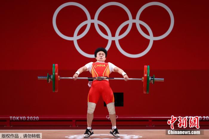 侯志慧在比赛中。 点击进入下一页