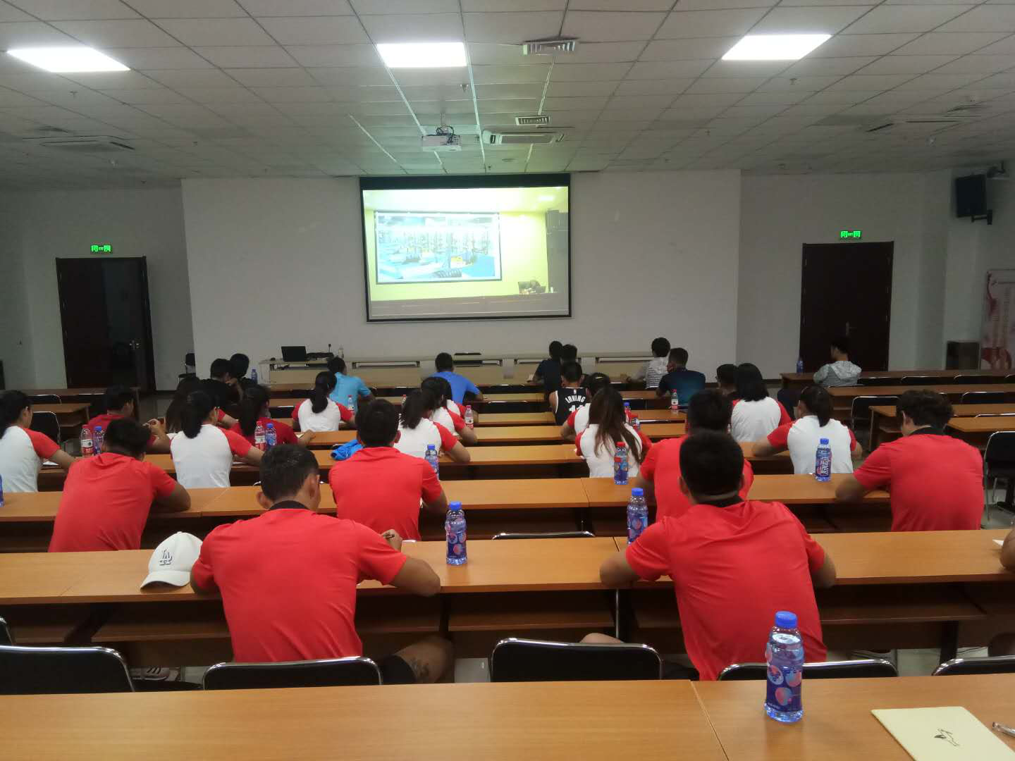 С�����Ŀ�չ����ѵ��������