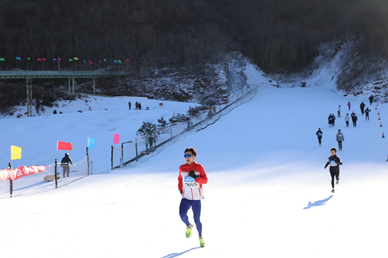 ӱʡѩԽҰѩػʵվػʵеĽѩ˶Ὺ