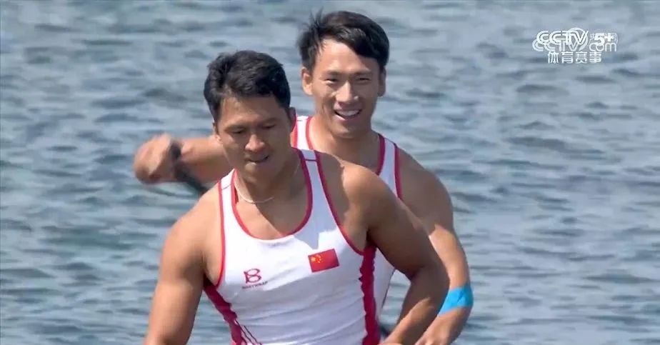 �ڶ�ʮ�������ơ������� Ƥ��ͧ��ˮ����500��˫�˻�ͧ