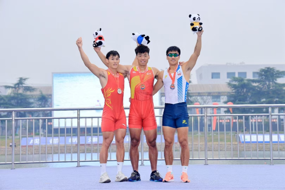 <b>2024��ȫ����ͧ�������ӱ����ջ�1��2��2ͭ</b>