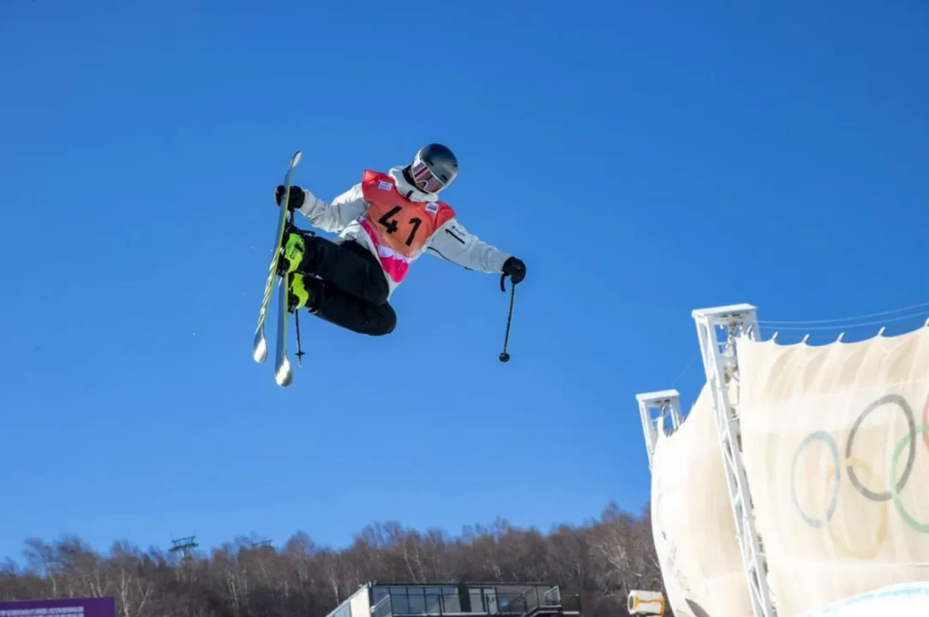 <b>ȫ������ʽ��ѩU�ͳ��ؼ��ɽ��������ӱ��˶�Ա����Դ��ùھ�</b>