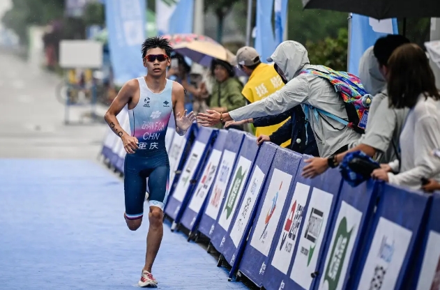 2025�������ȫ����������ھ���ϵ�����ߡ�һ��һ·�����������������Բ����Ļ���������ɼ����ۡ�������...