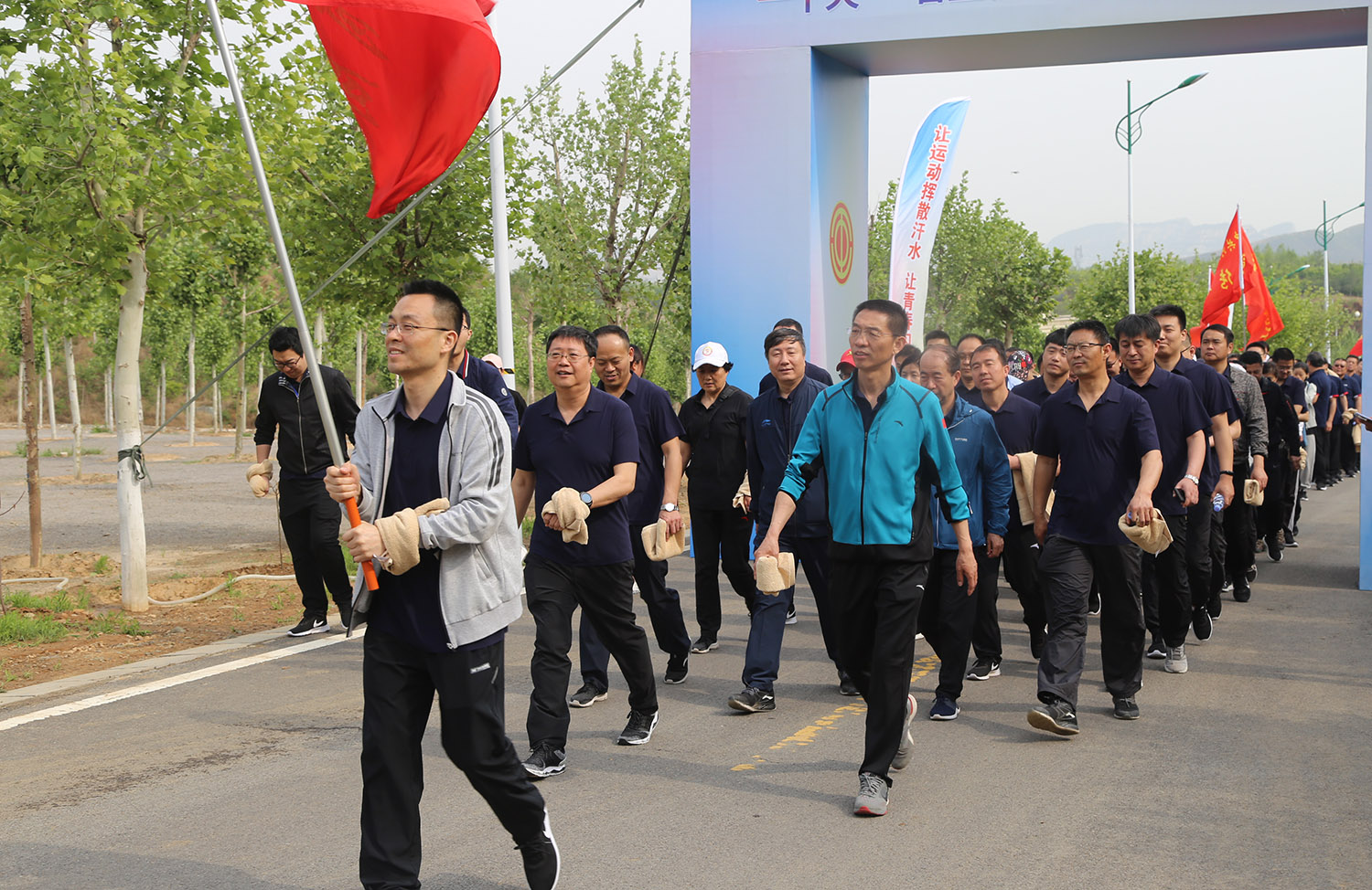 ���߹�
�μӡ�����ʡֱ��������չʾ� ��������ӭ�������»ᵹ��ʱһǧ��