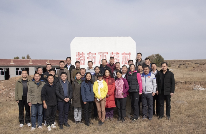 ���߹�
��չ����ƶ�ա��߷�ο�ʻ