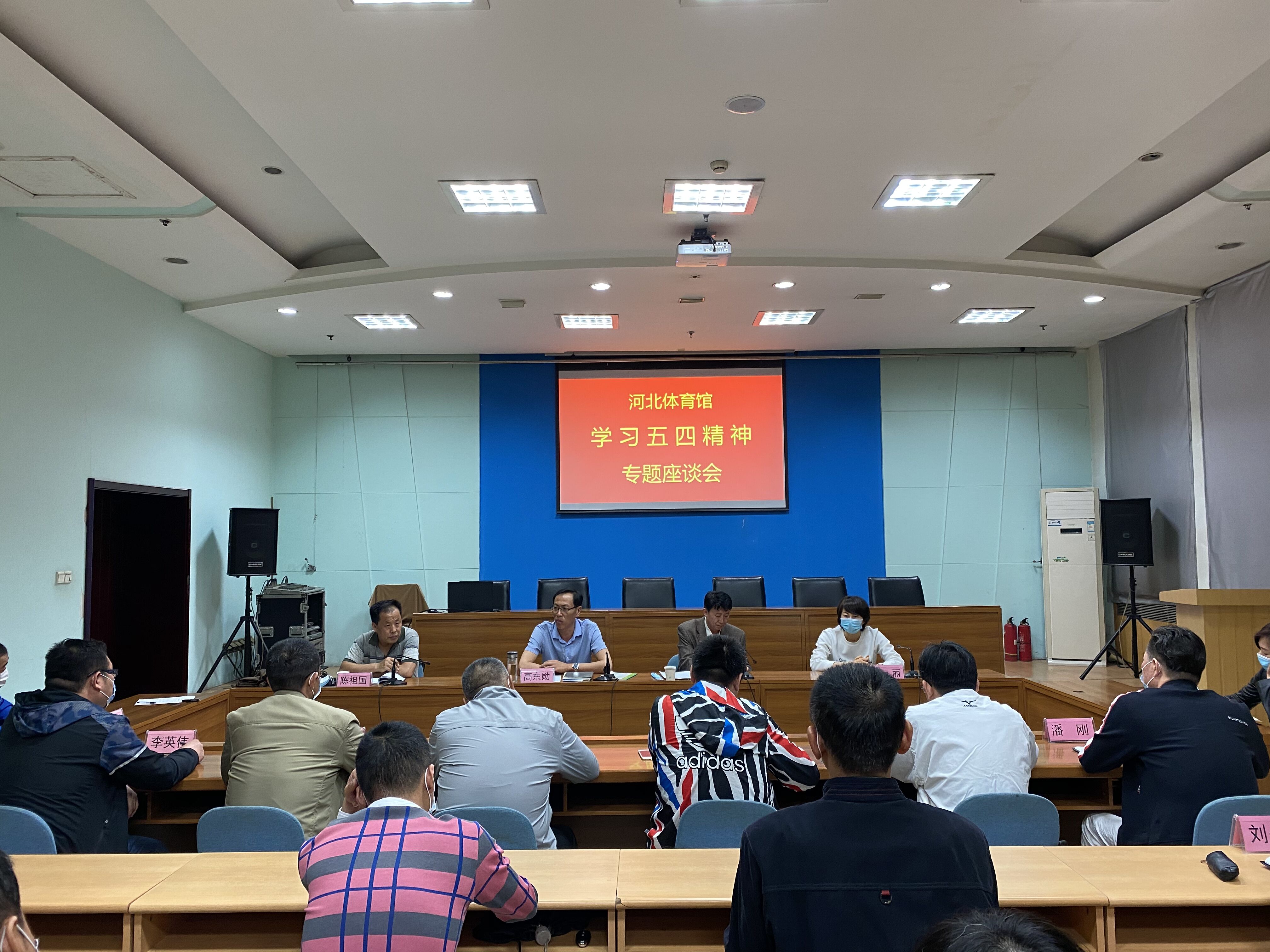 ���߹�
�� �ٿ�ѧϰ���ľ���ר����̸��