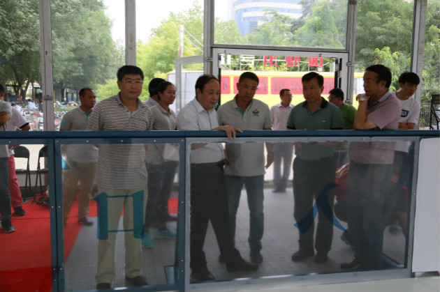 ���߹�
�����ƽ����ڱ�ѩ��ʩ����