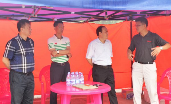 <b>���߹�
�쵼ʵ�ص��С���ѩ�����ܡ��</b>