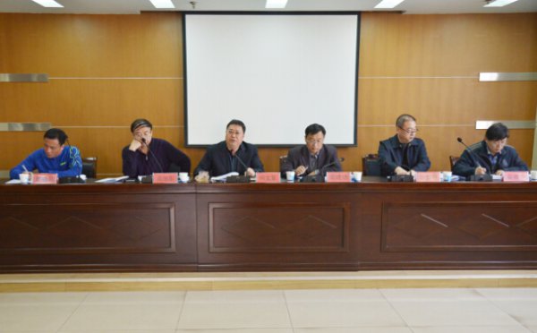 ���߹�
�ٿ�������Ŀ������ѡ�Ķ�Ա����̸��