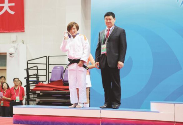 ȫ�˻������������ ����ժ��һö����