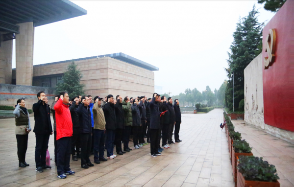 ���߹�
�쵼�ɲ��ι��Ϻ����������