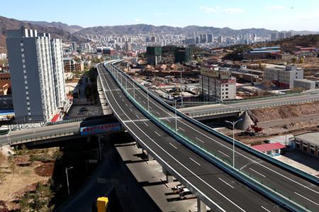 �żҿ��ĸ����½�ͨ������ʩ��ĿԤ��8�µ�ǰ�깤