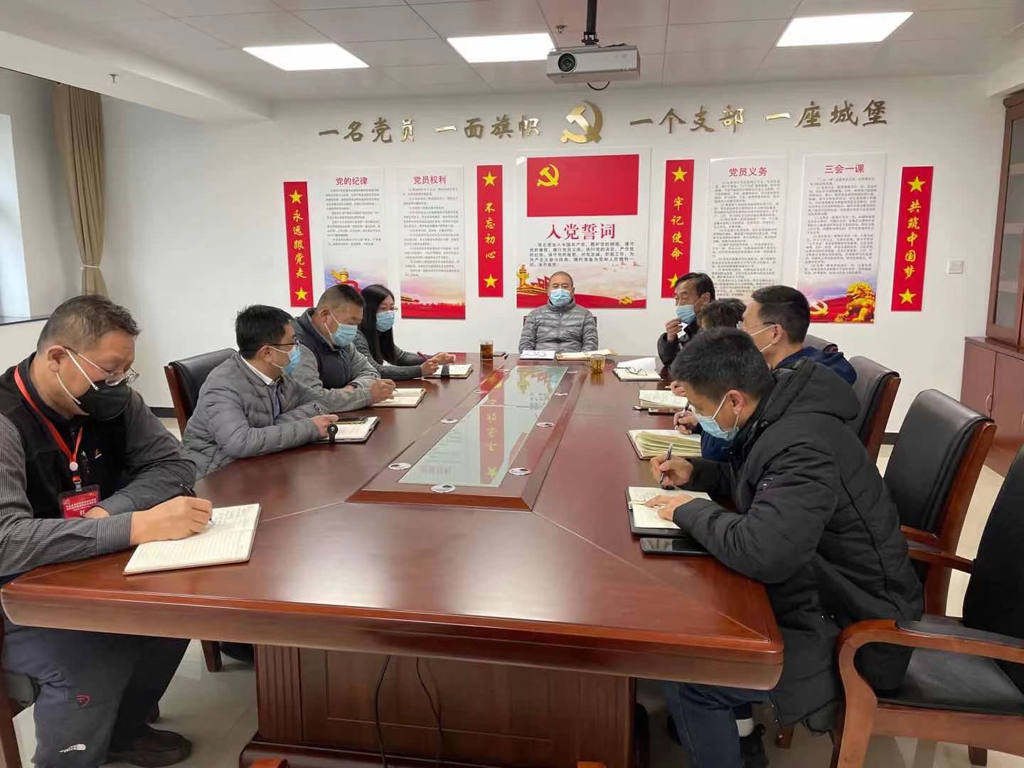 �����ǰ ���α���  ���߹�
�˶�����ѧУ֯��������ذ�ȫ��