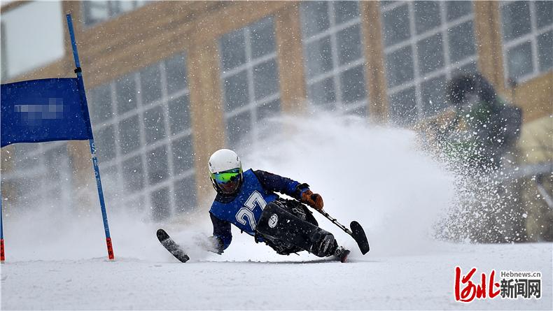 �������»ᵹ��ʱ1������ӱ�����ѩ�˶��ȣ���ѩ��ҵ��