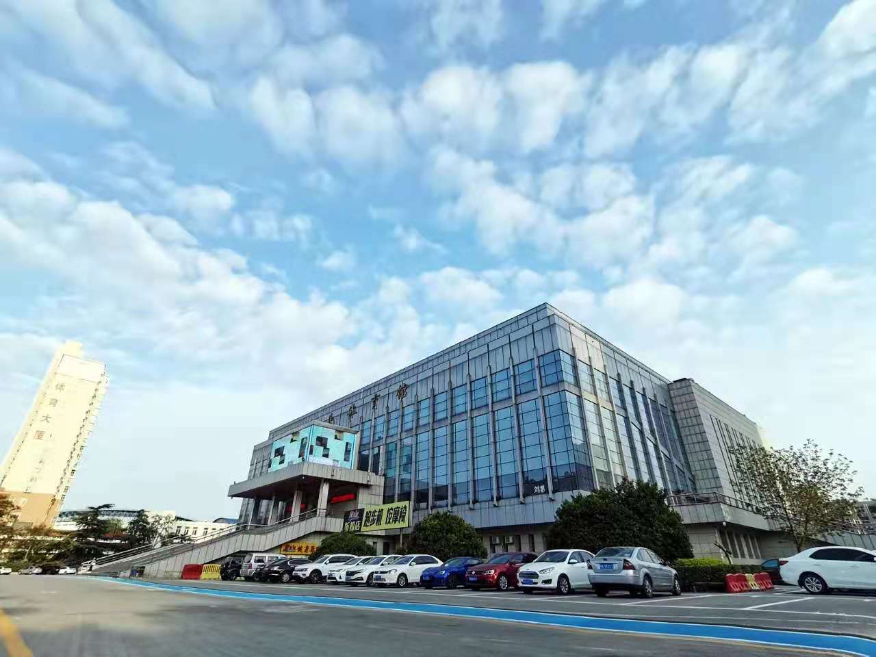 �ӳ�����ʱ�� ���з�����ּ �����߹�
�����뿪չ����ΪȺ�ڰ�ʵ�¡��