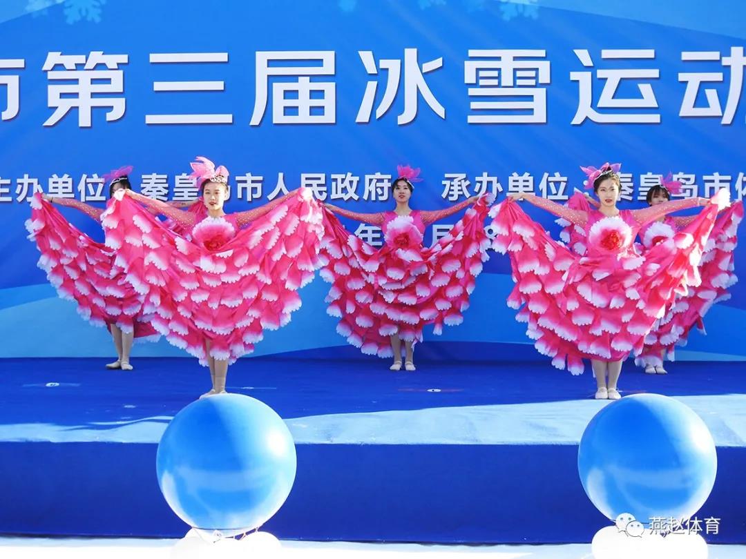 �ػʵ��е������ѩ�˶��ῪĻ