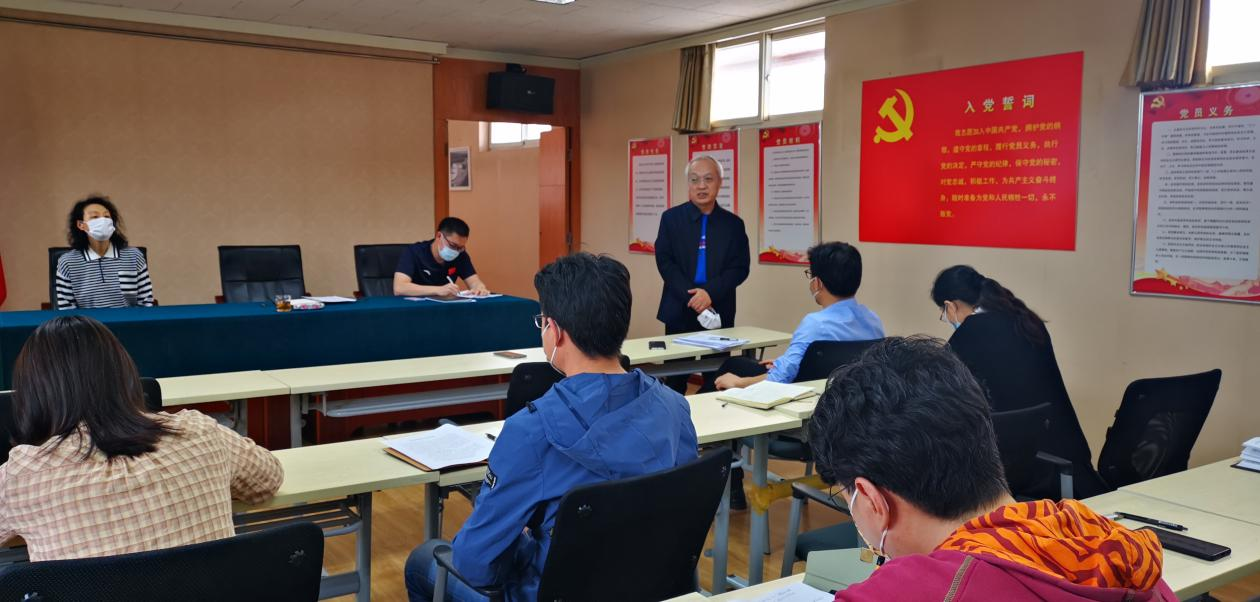 �ӱ�ʡ������չ���������ٿ���һ�칤���Ա���