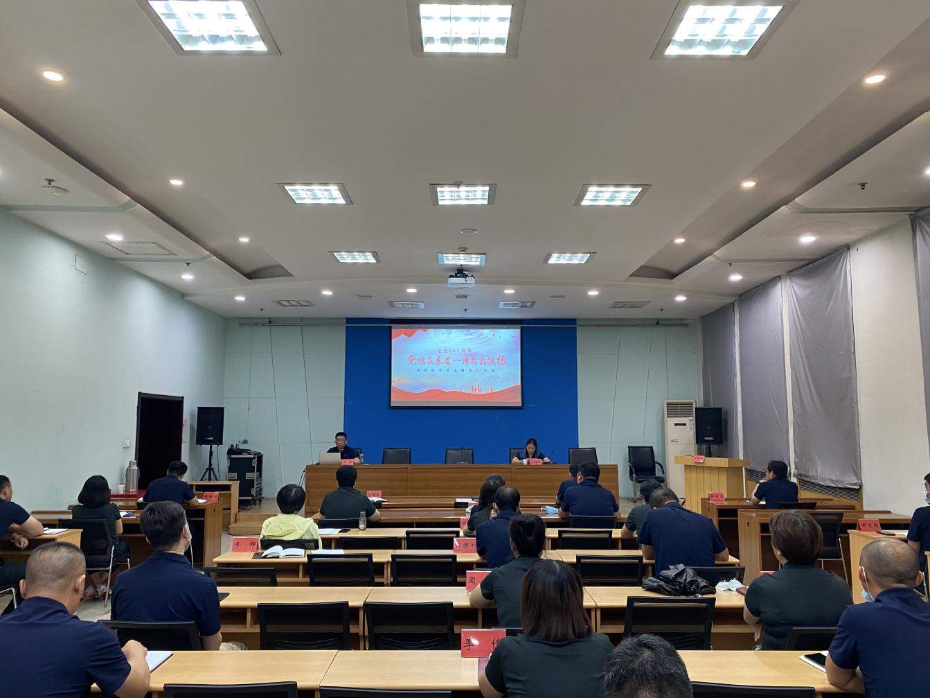 �õ����ڻ���һ�߸߸�Ʈ�� �������߹�
�ݵ���֧��֯��չӭ����һ�����⵳�ջ