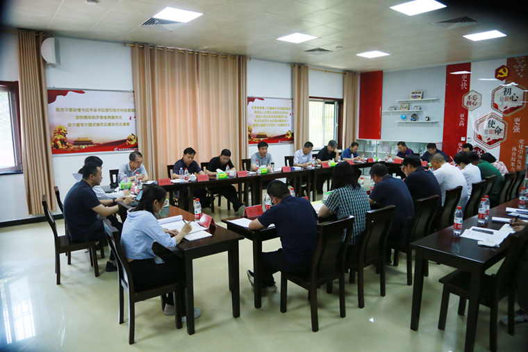 ���븰ˮ�����ĵ��б�սѵ������