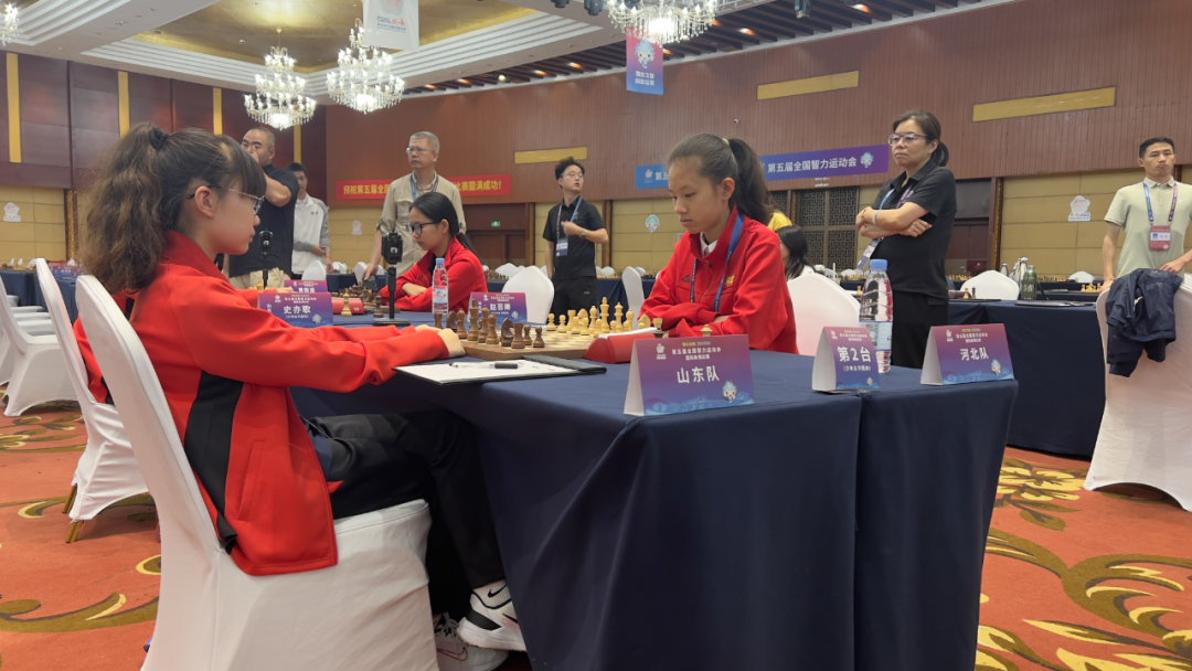 �����ȫ�������˶�������������������Ů������ӱ�ժͭ