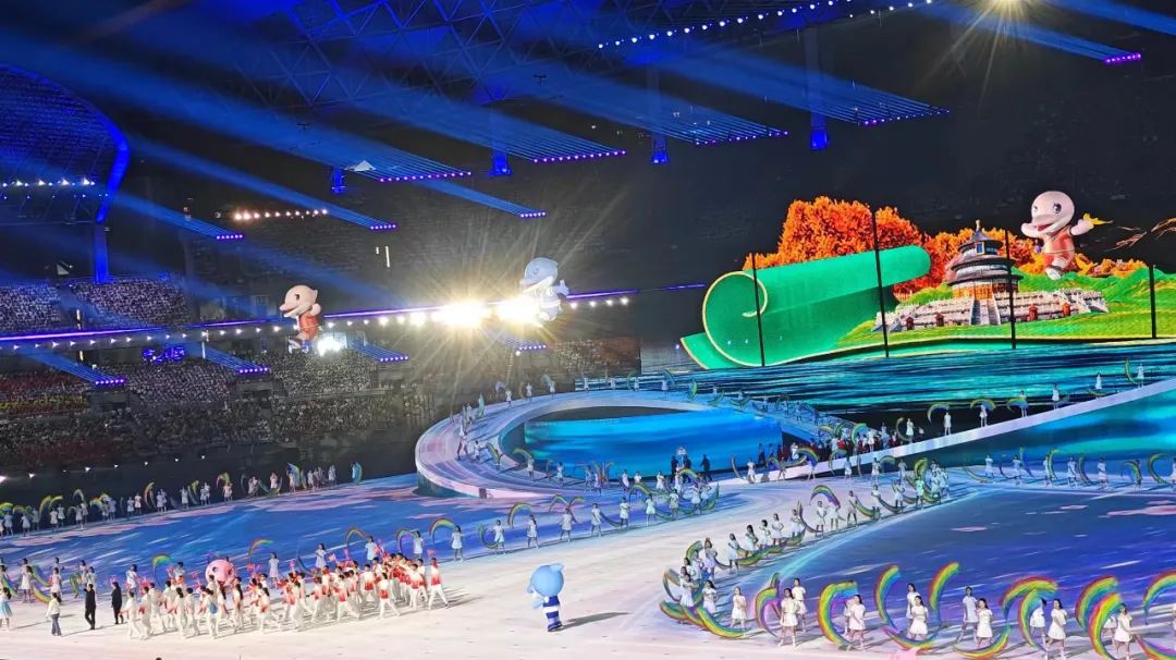 ��һ��ȫ��ѧ�������꣩�˶��ῪĻ �ӱ�492���˶�Ա����