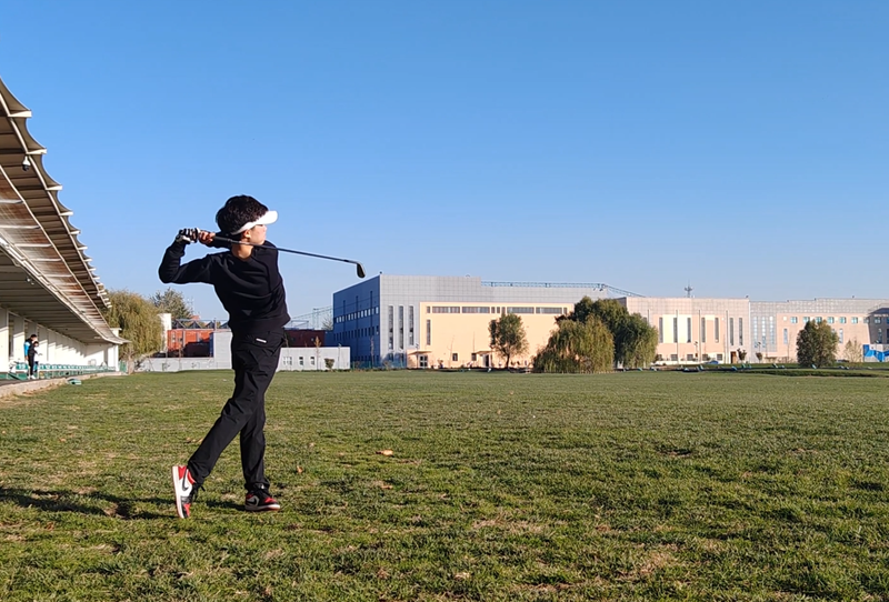 ���߹�
ѧԺ��ѧ�����ճ�������Щ�˶�������Χ�ۣ�