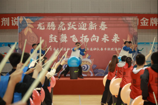 ���߹�
�����˶����Ŀ�չ���������