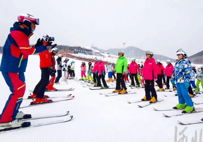 �ӱ�ʡȺ����������ѩ����ȳ�������������Ⱥ�ڱ�ѩ���������