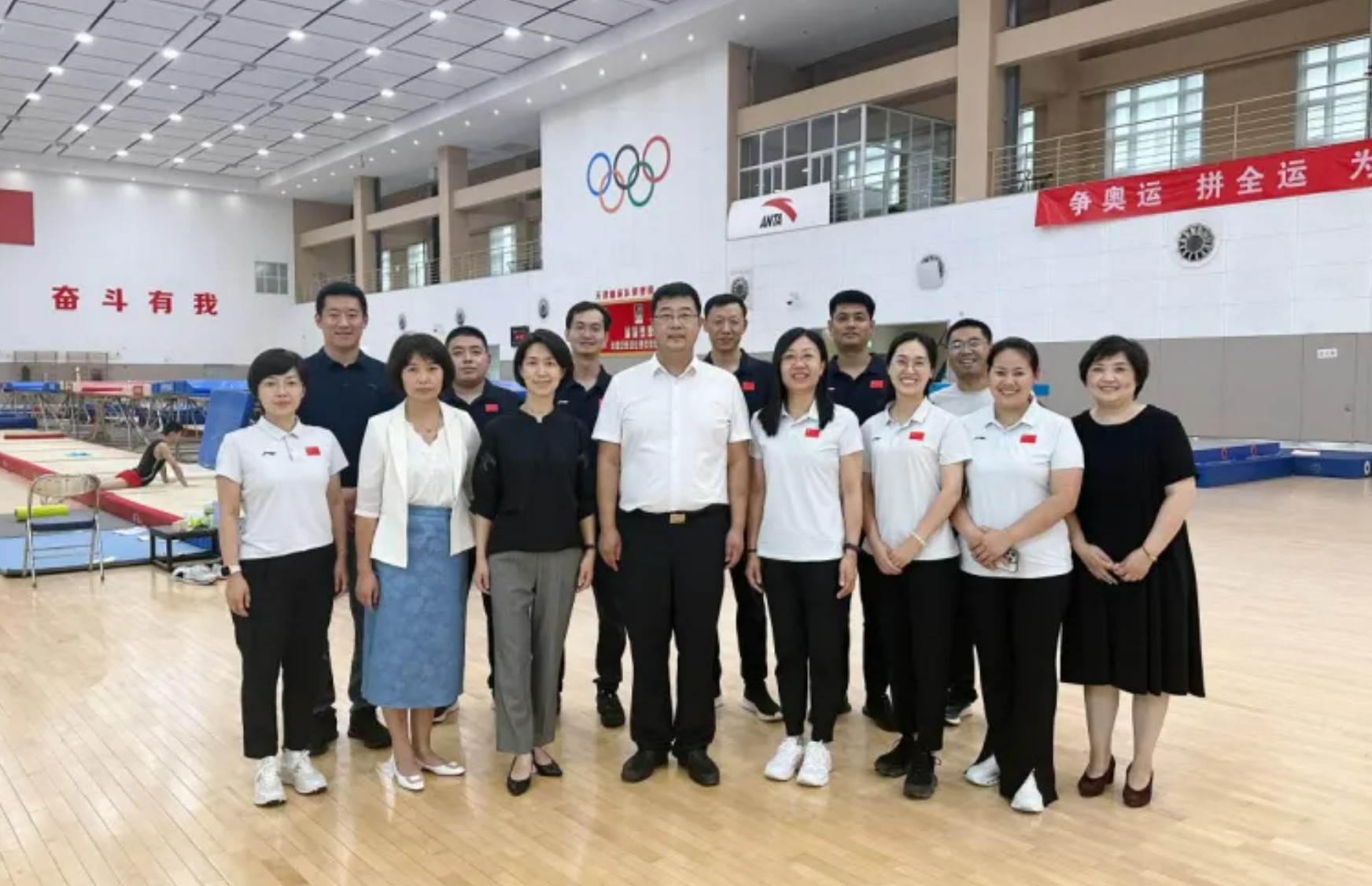 �˶�����ѧУ������Ų��������Ŀ�չ��ѧ�����