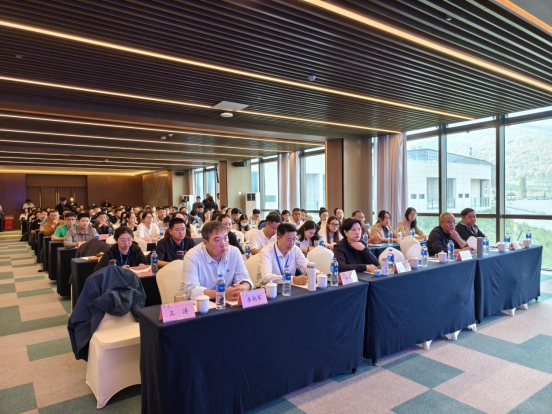 ���߹�
����Ƶ�����������ֽ�����ڳ���Բ������