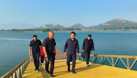 ���߹�
���崦һ�и��ӱ�Ƥ��ͧ�ӵ���