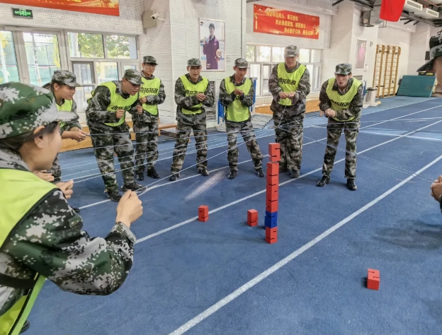 �ﾶ���ı�����ķ��˷ܼ���չ����