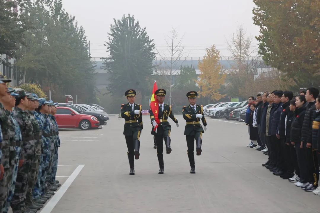 ���������ľ��о�ѵ���ݻ