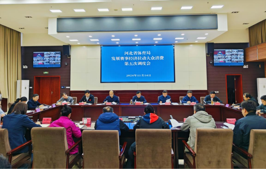 <b>���߹�
�ٿ���չ���¾��������������ѵ���ε��Ȼ�</b>