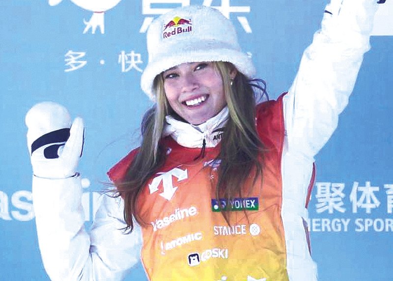 ר��2024����ʽ��ѩ�����廬ѩU�ͳ������籭�����˶�Ա