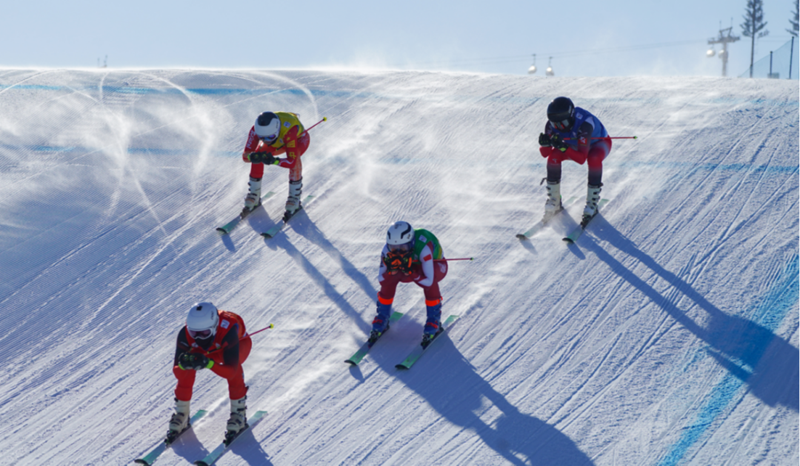 �ӱ��ջ�2��3ͭ��2024-2025����ȫ������ʽ��ѩ�ϰ�׷�������Բ������