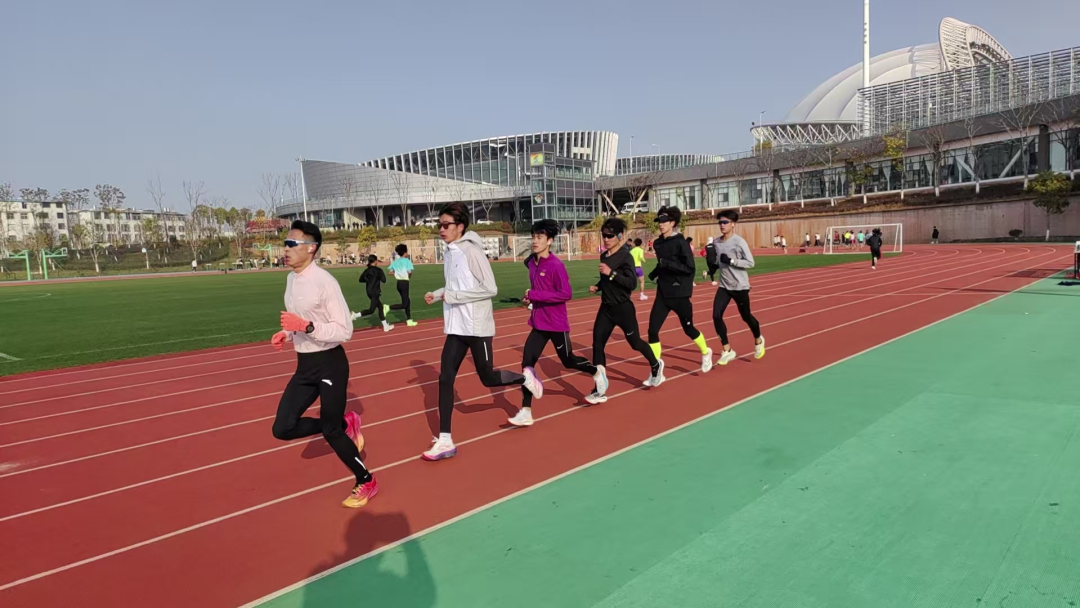 �ﾶ���Ŀ�չ��ѵ����ʵ�ؼ��ο�ʹ���