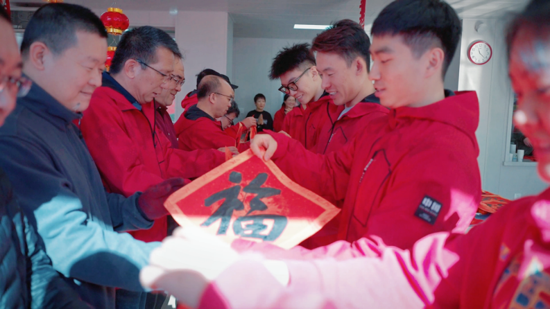 ���г����Ŀ�չ����ī�͸���ϲӭ�´����鷨�����߽��˶��ӻ