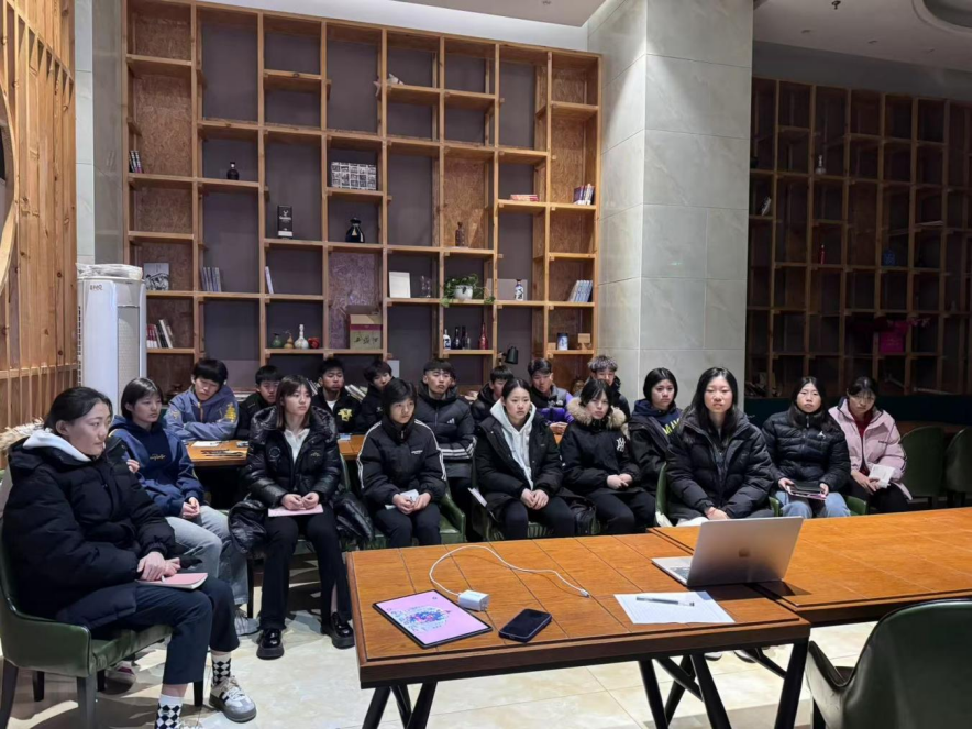 ���г����ġ�������ķֱ�չ��ѧ�׷桱����