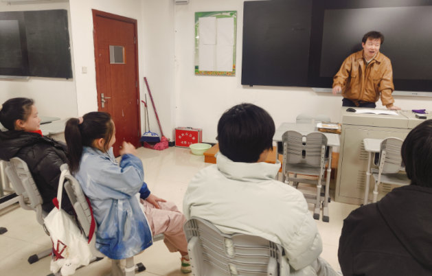 �˶�����ѧУ�ڲ���Ȥ�࿪��