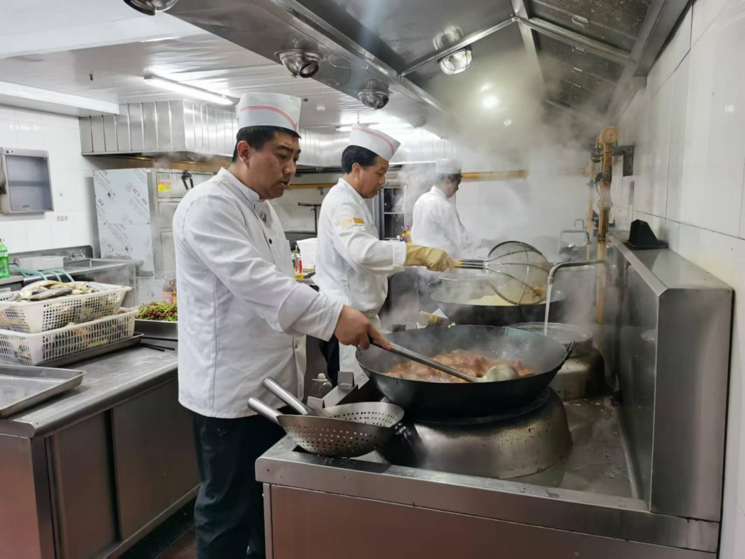 ���г����ľͺ��ڱ��Ϲ������ܾ��Խ����Ľ�����ѧ����