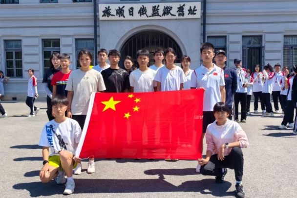 �ӱ���������Ӹ���˳�ն���������ݿ�չ�����������