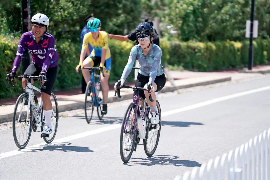 2025�й����г��˶����δ�ᣨ��ϵ�У��ӱ���ȫվԲ����Ļ��