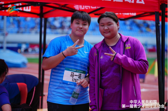 ����һöͭ�ƣ��ӱ��ﾶ��������ҫȫ��ᣬ����Ǳ��