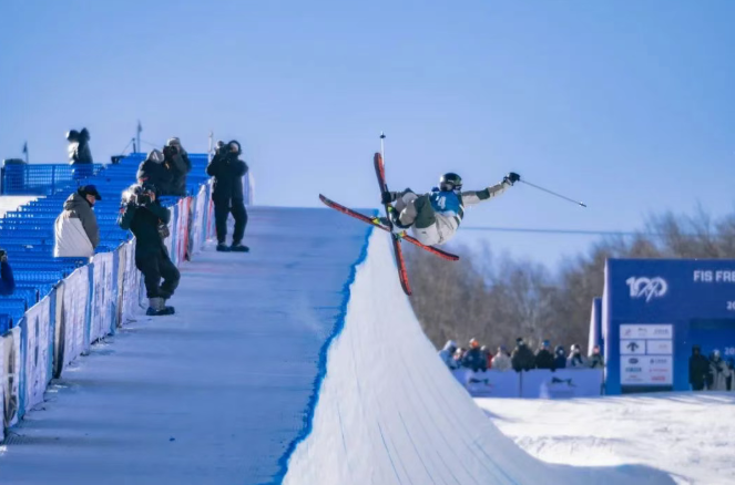 �ӱ���ѩ����ʵ�ֿ�Խʽ��չ 2024��2025ѩ���������۳ɼ���